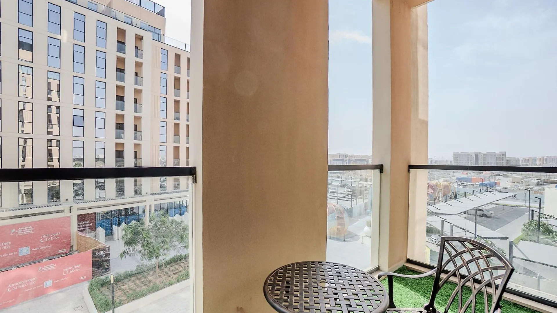 Studio Apartment With Balcony - Infinity View Sharjah