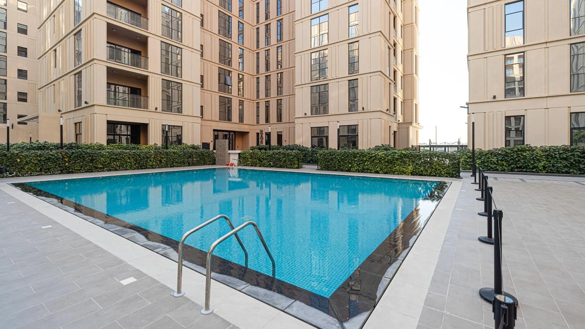 Studio Apartment With Balcony - Infinity View Sharjah