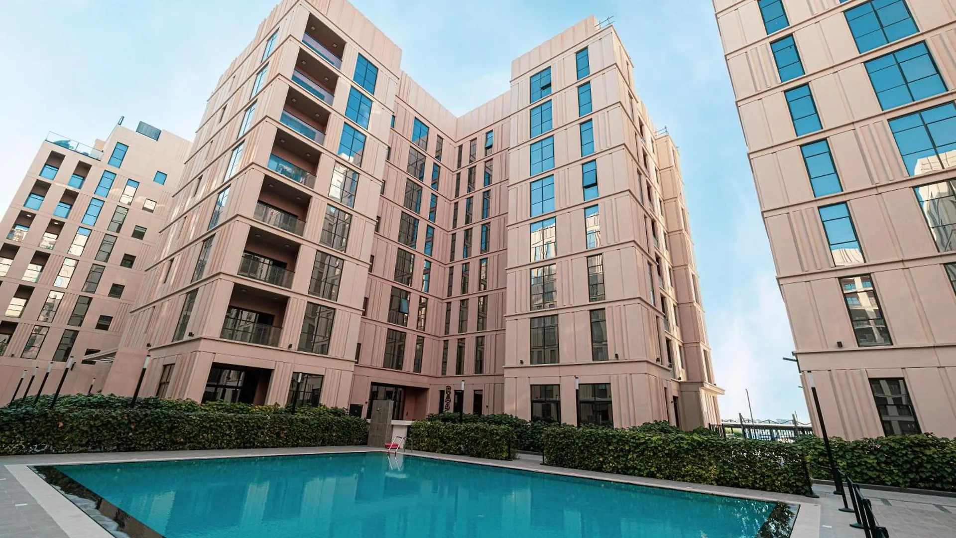 Studio Apartment With Balcony - Infinity View Sharjah 0*,