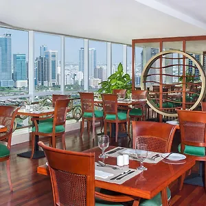Appart hôtel Golden Tulip, Charjah
