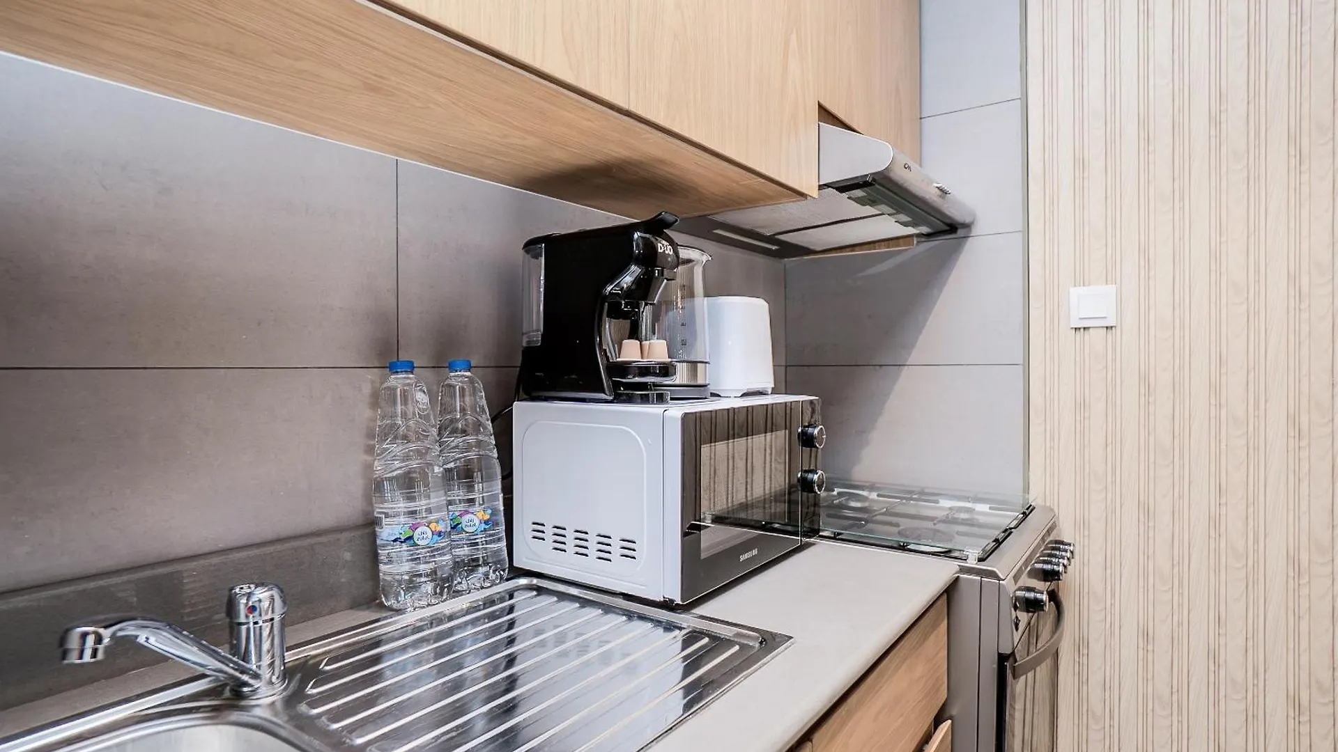Studio Apartment With Balcony - Infinity View Sardzsa
